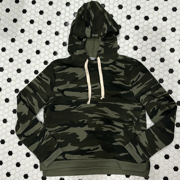 SWEET ROMEO women’s Step Hem Pull Over Hoodie - Picture 3 of 5